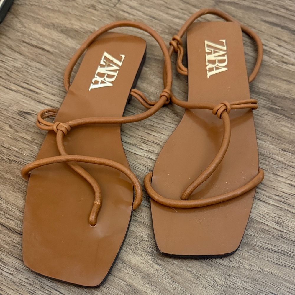 Zara Women's Brown Strappy Sandals
